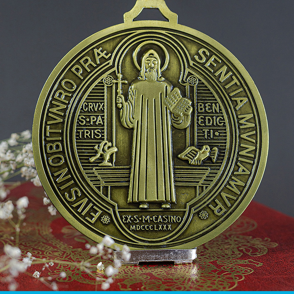 Medallón San Benito