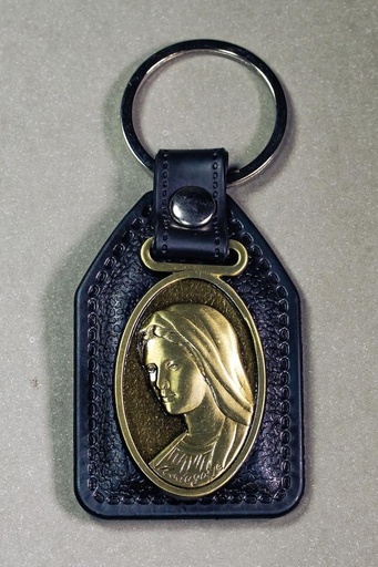 [P07] Llavero Metálico En Cuero 